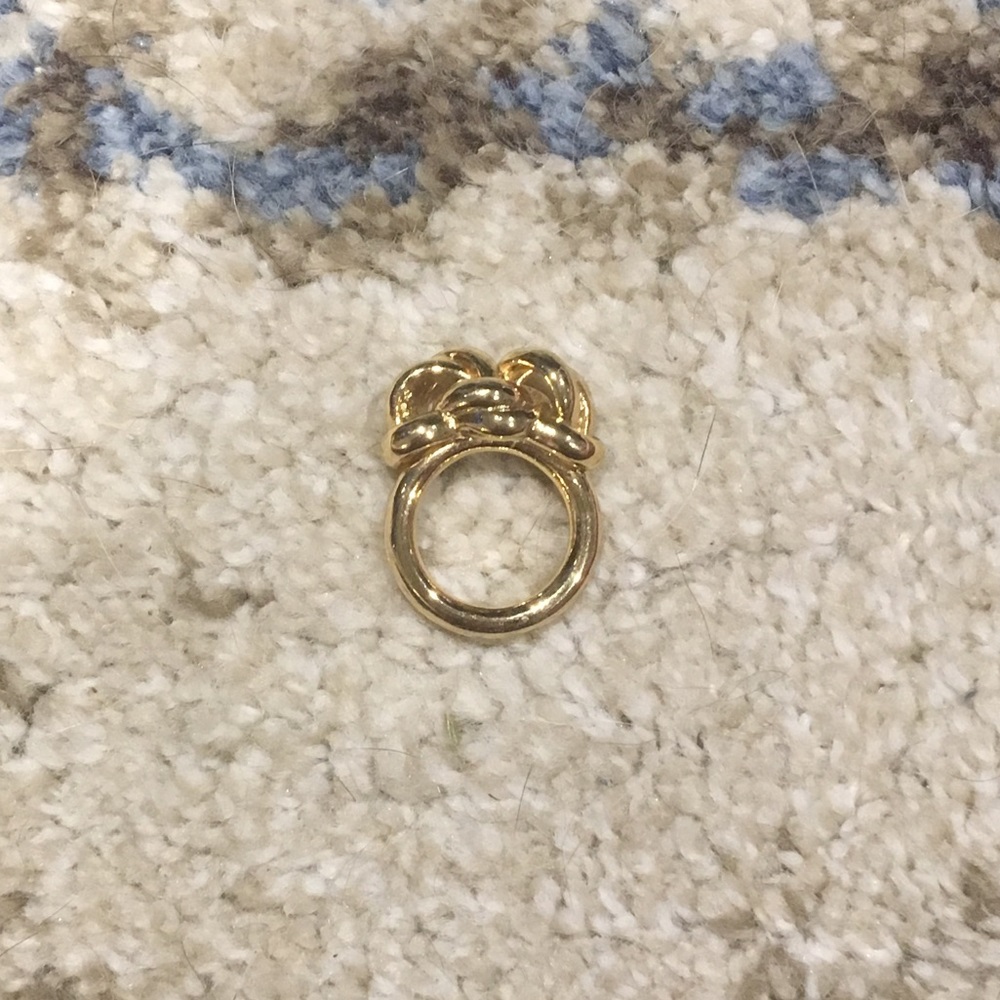 Knotted Ring - Picture 3 of 6